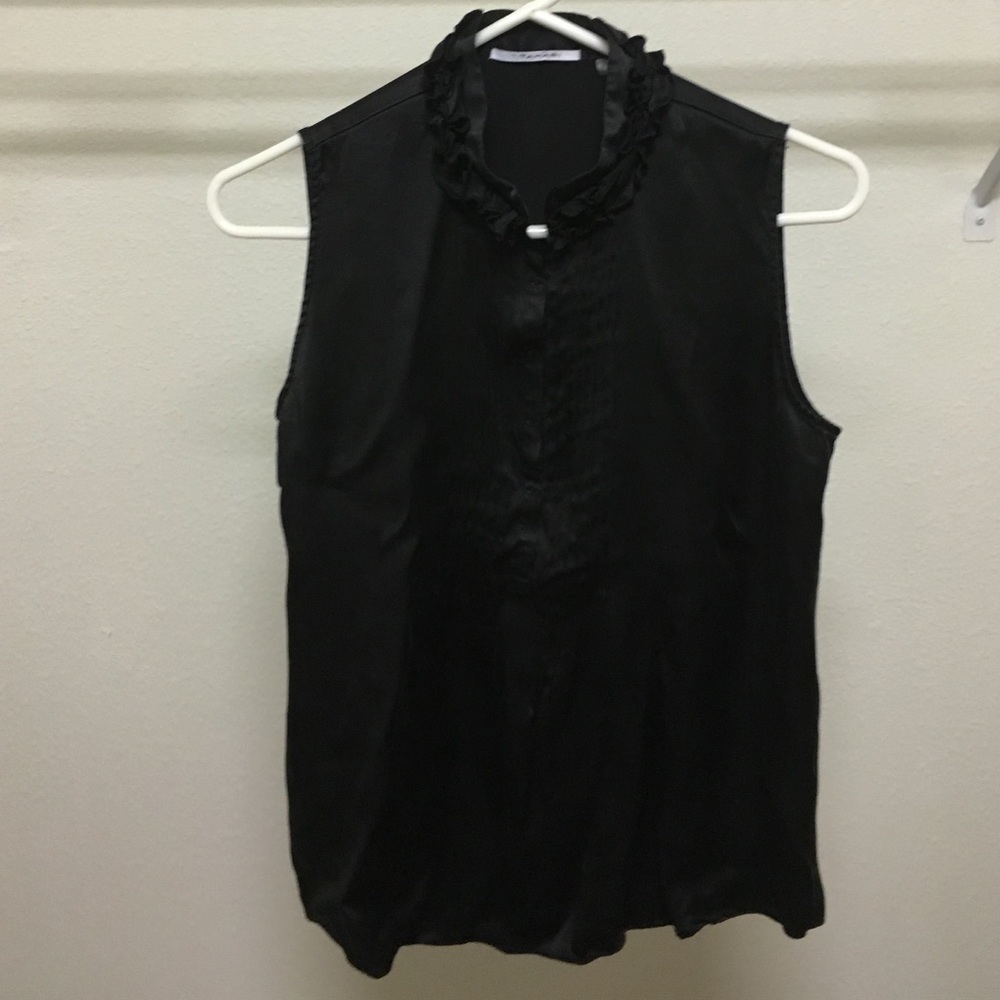 T Tahari Black Sleeveless Blouse. Size S